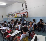 ATIVIDADE CONTANDO HISTÓRIAS COLORINDO VIDAS - ALUNOS DA ESCOLA LUDOVICO PAVONI - VITÓRIA