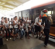 NA TRILHA DOS VALORES - 1ª ETAPA: VIVENCIAR - EEEF MANOEL PASCHOAL E EMEF ANTÔNIO V. REZENDE