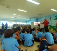 ENCONTRO DOS AUTORES DO LIVRO BULLYING COM ALUNOS DO COLÉGIO MARISTA.