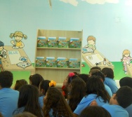 ENCONTRO DOS AUTORES DO LIVRO BULLYING COM ALUNOS DO COLÉGIO MARISTA.