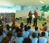 ENCONTRO DOS AUTORES DO LIVRO BULLYING COM ALUNOS DO COLÉGIO MARISTA.