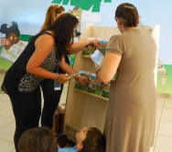 ENCONTRO DOS AUTORES DO LIVRO BULLYING COM ALUNOS DO COLÉGIO MARISTA.