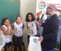 CASOS DE ESCOLA - CUIDA DE MIM - ENFRENTAMENTO AO BULLYING ESCOLAR - UMEF DARCY RIBEIRO