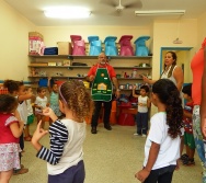 SENSIBILIZAÇÃO COM CRIANÇAS DE 3,4 E 5 ANOS APLICAÇÃO DO PROJETO COLORIR