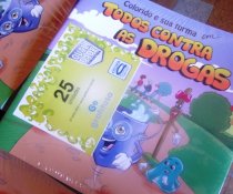 ENTREGA DOS LIVROS A TURMA DO COLORIDO EM: TODOS CONTRA AS DROGAS!