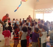 CONTANDO HISTÓRIAS NO CMEI MARIA AMÉLIA - PRAIA DE CARAPEBUS - SERRA.