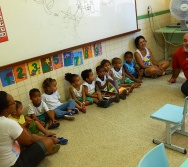 PROJETO COLORIR NO CMEI DE PRAIA DE CARAPEBUS - SERRA