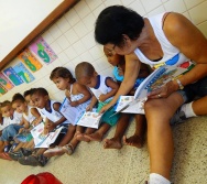 PROJETO COLORIR NO CMEI DE PRAIA DE CARAPEBUS - SERRA