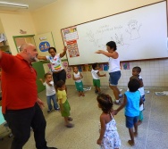 PROJETO COLORIR NO CMEI DE PRAIA DE CARAPEBUS - SERRA