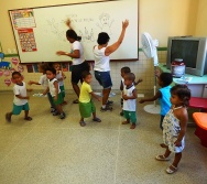 PROJETO COLORIR NO CMEI DE PRAIA DE CARAPEBUS - SERRA