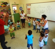 PROJETO COLORIR NO CMEI DE PRAIA DE CARAPEBUS - SERRA