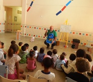 2ª ETAPA DO PROJETO COLORIR - CMEI CARAPEBUS