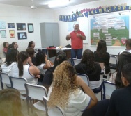 PALESTRA VIOLÊNCIA E JUVENTUDE - EEEF ZUMBI DOS PALMARES