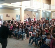 PARTICIPAÇÃO DO COLORIR NO PROJETO DE LITERATURA DA EEEFM TEOTÔNIO B. VILELA