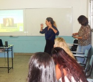 OFICINA O RESGATE DA LUDICIDADE ATRAVÉS DA CONTAÇÃO DE HISTÓRIAS