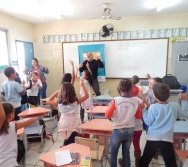 PROJETO NTV - EMEF ANTÔNIO V. REZENDE - CENTRAL CARAPINA - SENSIBILIZAÇÃO DE ALUNOS