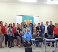 CAPRI DE PROFESSORES - NA TRILHA DOS VALORES - ESCOLA ETAPA AUTONOMIA.