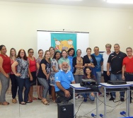 CAPRI DE PROFESSORES - NA TRILHA DOS VALORES - ESCOLA ETAPA AUTONOMIA.