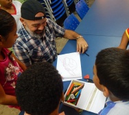 DESENHISTA ZOTA COM A TURMA DO NTV - PREMIAÇÃO DE ALUNOS - DESENHO DO MUSEU - EEEFM JONES JOSÉ