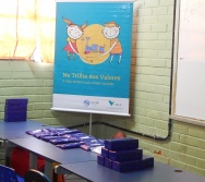 DESENHISTA ZOTA COM A TURMA DO NTV - PREMIAÇÃO DE ALUNOS - DESENHO DO MUSEU - EEEFM JONES JOSÉ