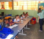 DESENHISTA ZOTA COM A TURMA DO NTV - PREMIAÇÃO DE ALUNOS - DESENHO DO MUSEU - EEEFM JONES JOSÉ