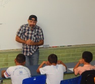 DESENHISTA ZOTA COM A TURMA DO NTV - PREMIAÇÃO DE ALUNOS - DESENHO DO MUSEU - EEEFM JONES JOSÉ