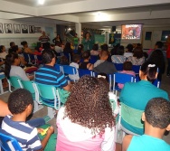 Projeto Vale nas Escolas - Palestra Limites e Afetividade - Escola de Pais