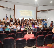 TURMAS 2016 - CONTADORES DE HISTÓRIAS - CURSO CONTANDO HISTÓRIAS COLORINDO VIDAS