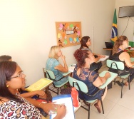 CHCV - ENCONTRO 5 - EFEITOS TERAPÊUTICOS NA CONTAÇÃO DE HISTÓRIA - TURMA 1/INTENSIVO-MATUTINO