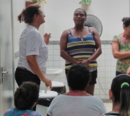 ESCOLA DE PAIS - PROJETO CUIDA DE MIM - BULLYING - BRINCADEIRA SEM LIMITES