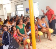 ESCOLA DE PAIS - PROJETO CUIDA DE MIM - BULLYING - BRINCADEIRA SEM LIMITES