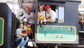 O maquinista, a Bubú e Alvinho fizeram uma ótima viagem de SP.