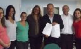 ASSINATURA DO CONVÊNIO: ASPE X OSCIP COLORIR X EMPRESA PRIVADA DO PROGRAMA PC3ES=SUSTENTABILIDADE