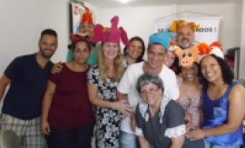 HISTÓRIA TERAPÊUTICA - VENCENDO O BULLYING - CURSO CONTANDO HISTÓRIAS COLORINDO VIDAS